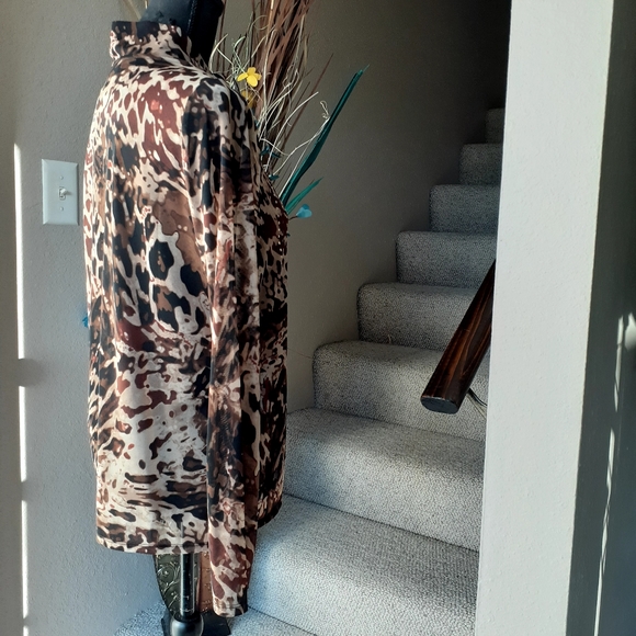 CHICO'S - Picture 2 of 9